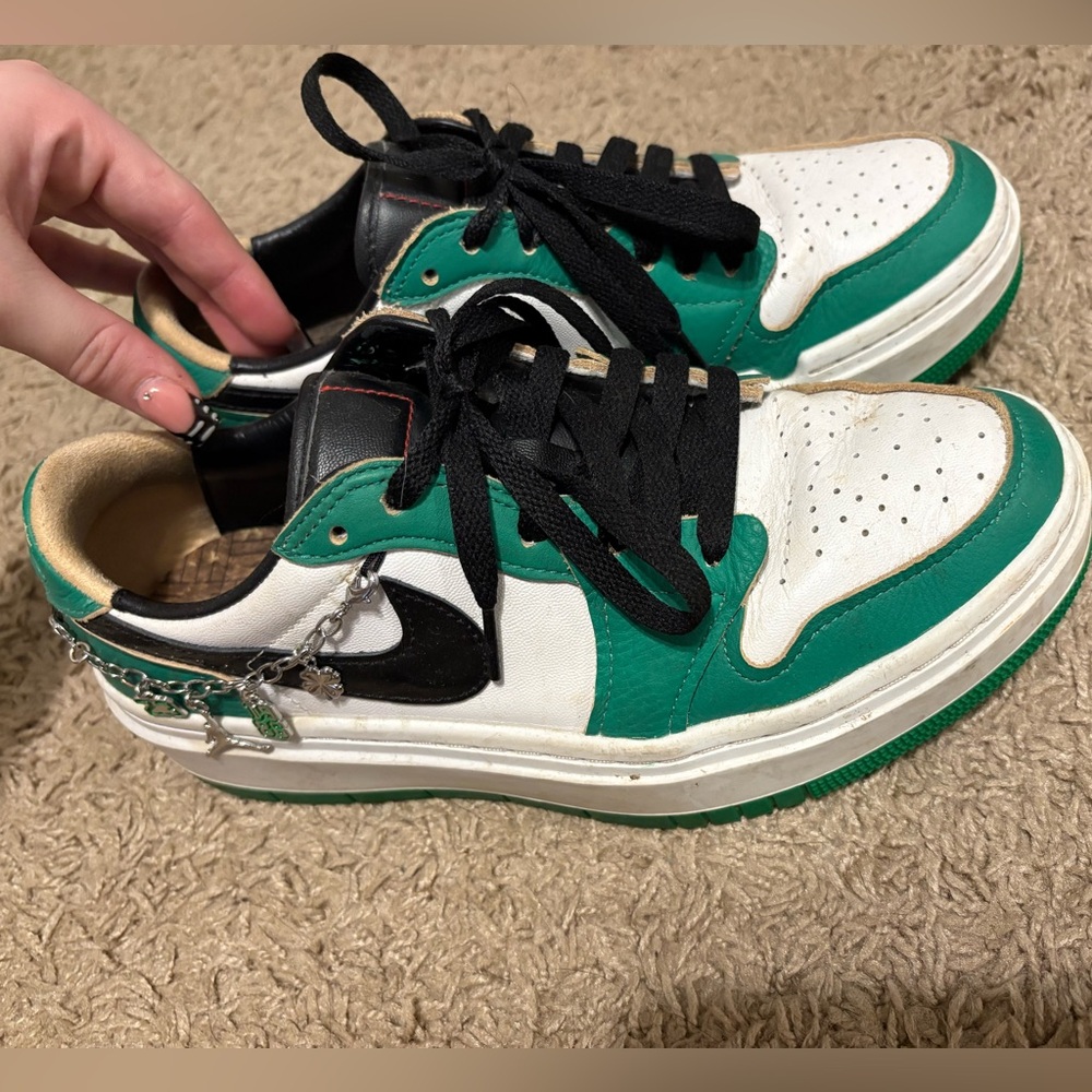 NIKE JORDAN 1’s
Green Celtics style REAL
super comfortable!